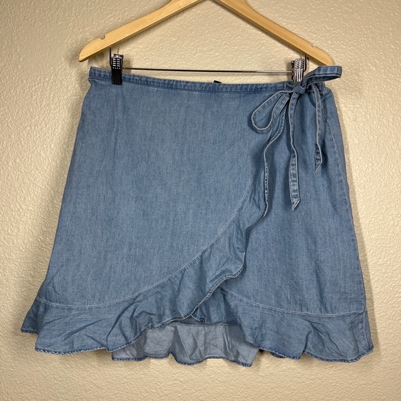 J.Crew Mercantile Skirt Chambray Ruffle Wrap Mini Denim Jean Blue Summer Large - Picture 3 of 8